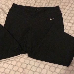 Nike Dri-fit crop pants